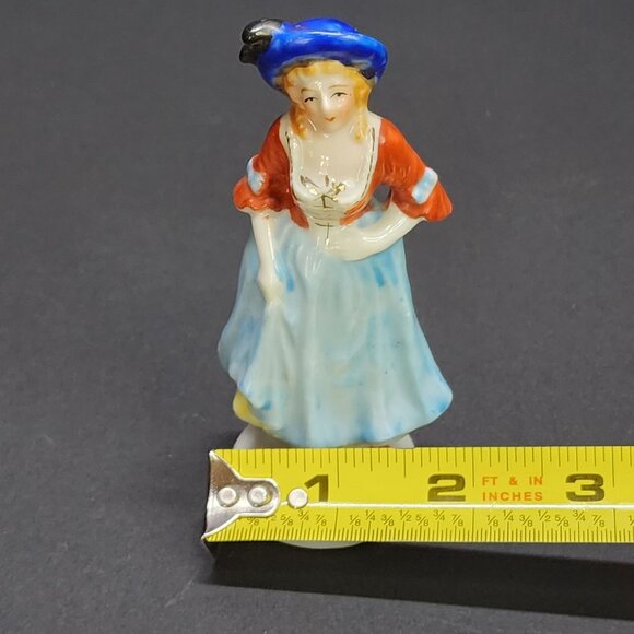 Vintage Victorian Colonial Woman Figurine Hand Painted Porcelain Occupied Japan - Picture 7 of 8